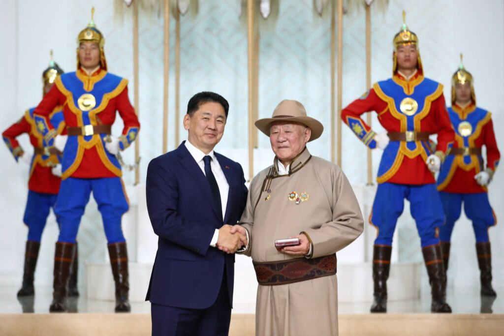 Кино урлаг үүсэж хөгжсөний 90 жилийн ойг тохиолдуулан төрийн дээд цол олголоо